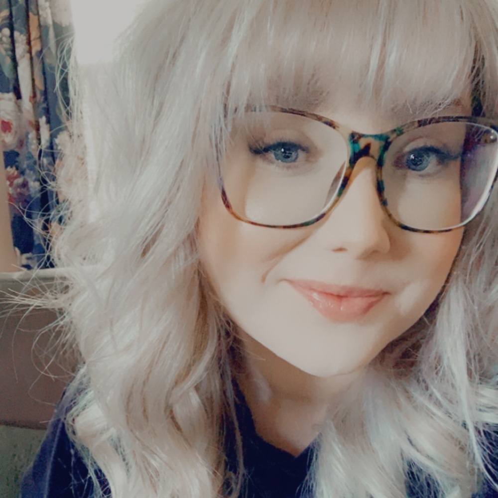Meet your Posher, Kelli